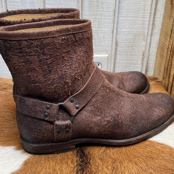 Frye Mens boots with zipper on back size 11.5 check them out very nice thanks 🙏 - Picture 3 of 11